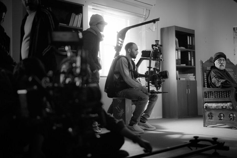 Illustration of What Makes an Unreliable Narrator Work in Film Storytelling
